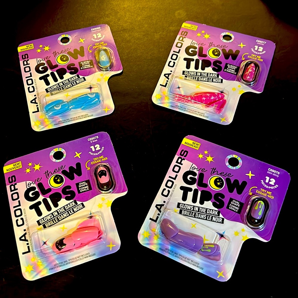 New! Glow in the dark fashion nails! LA Colors
4 packs as shown‎